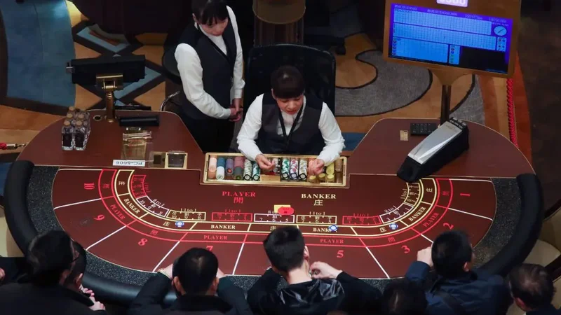 High Roller Casino Tables: Salon Privé Privileges & Limits